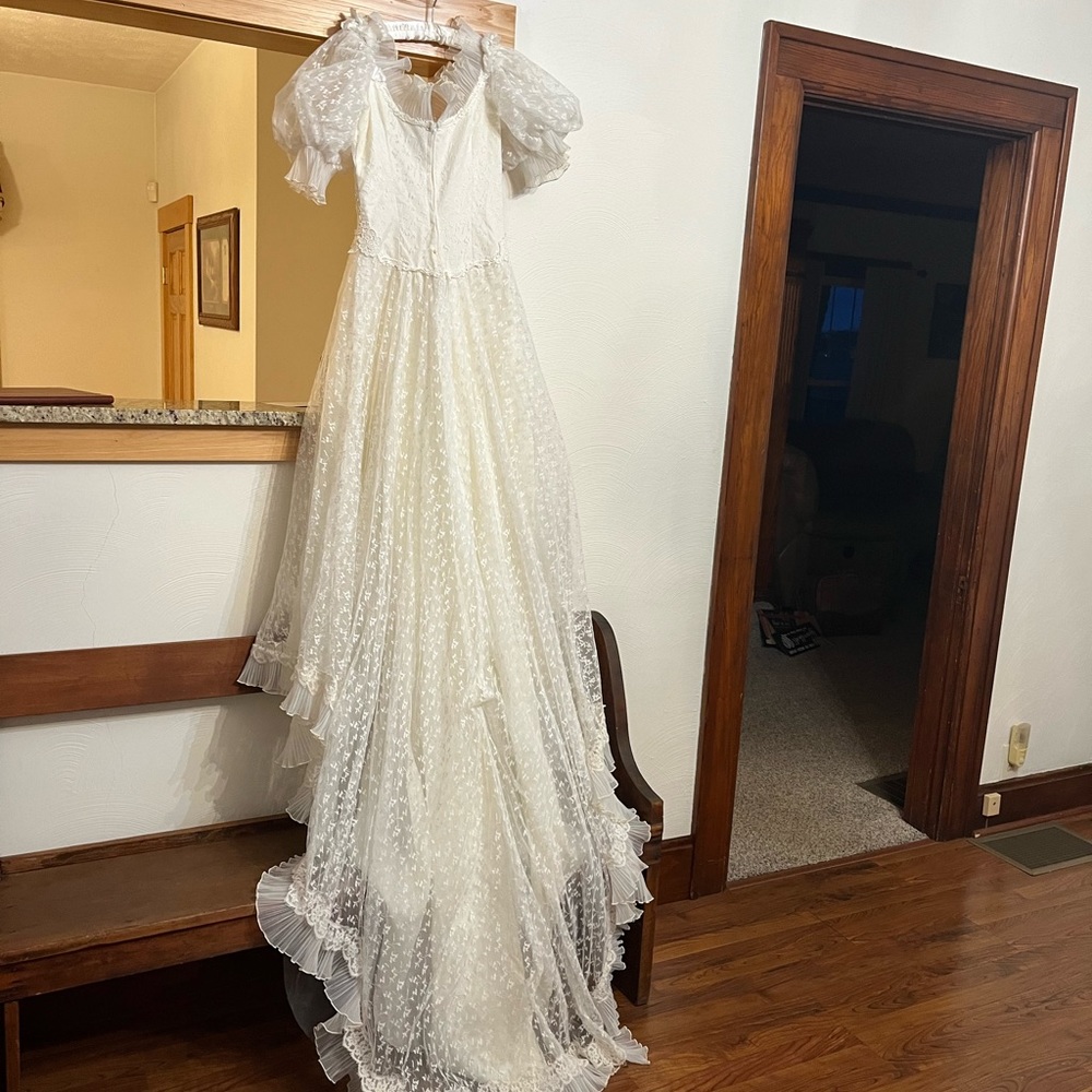 1980’s stunning, handmade wedding dress.